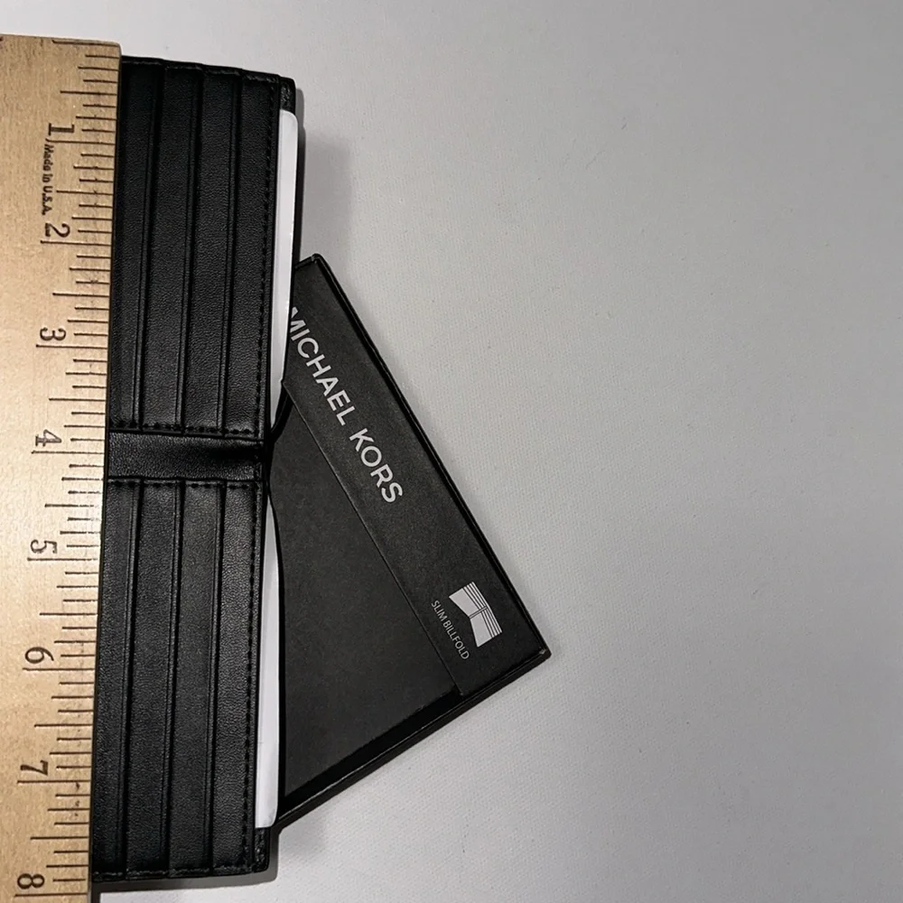 NEW MICHAEL KORS MENS WALLET